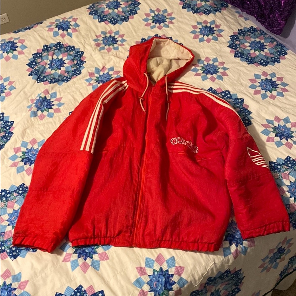 VINTAGE ADIDAS BIG OLD LOGO FULL ZIPP WITH HOOD WINTER JACKET IN SIZE XL